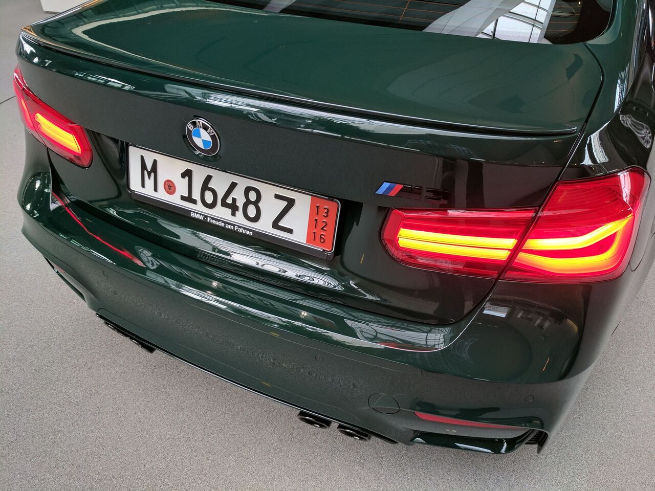 Name:  BMW-britishracinggreen-f80m3-5.jpg
Views: 16666
Size:  233.5 KB