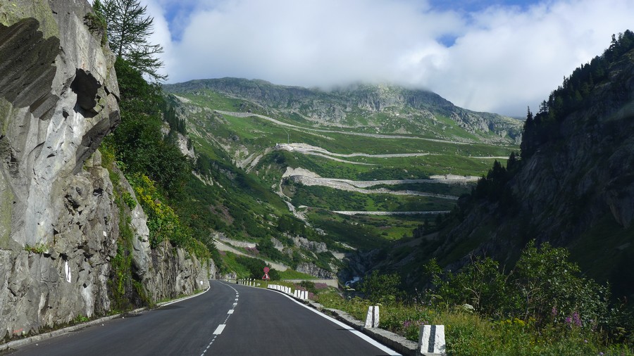 Name:  Furka Pass  P1080474.jpg
Views: 4095
Size:  181.5 KB