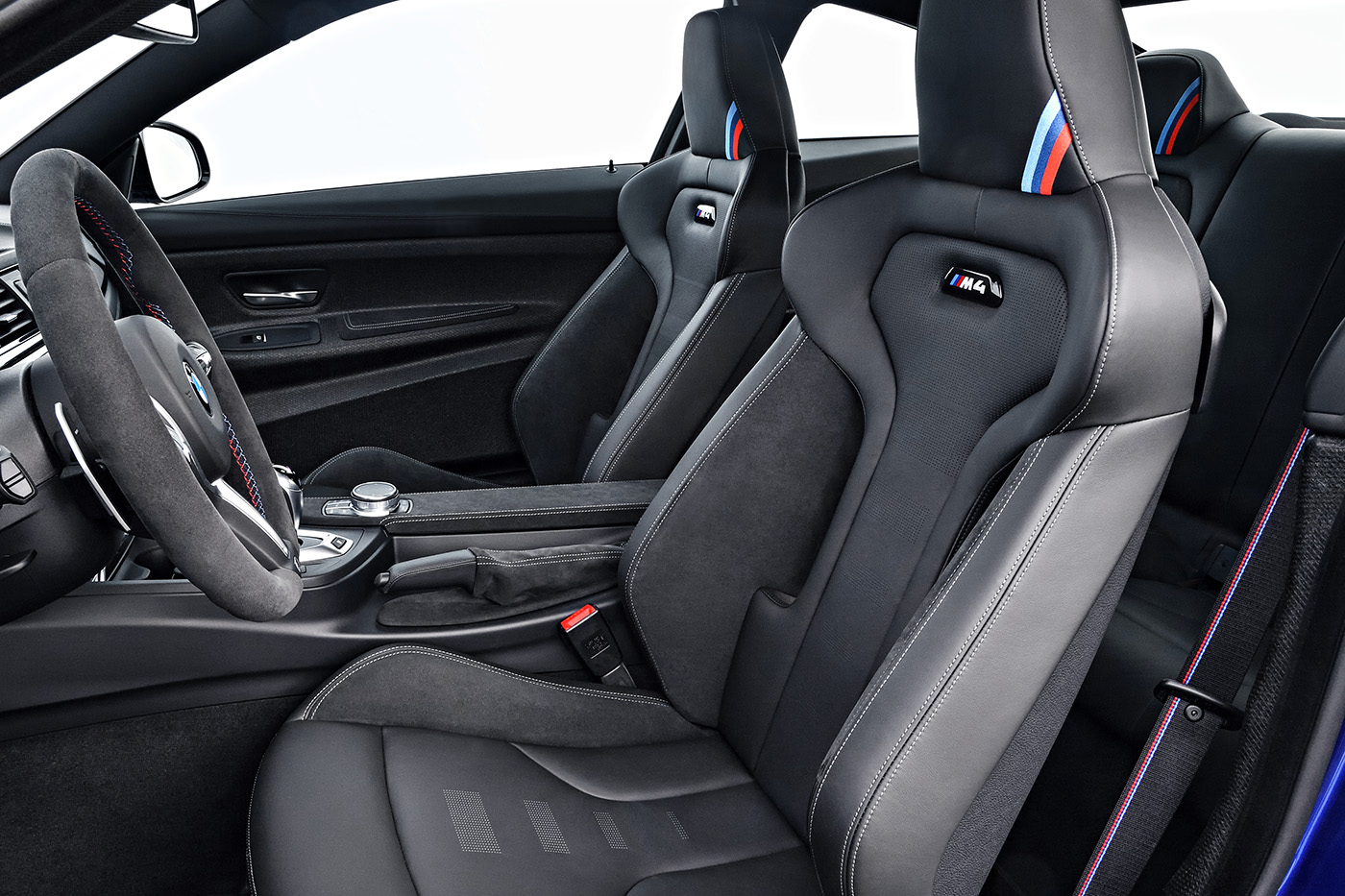 Name:  P90251064_highRes_the-new-bmw-m4-cs-04.jpg
Views: 2633
Size:  388.8 KB