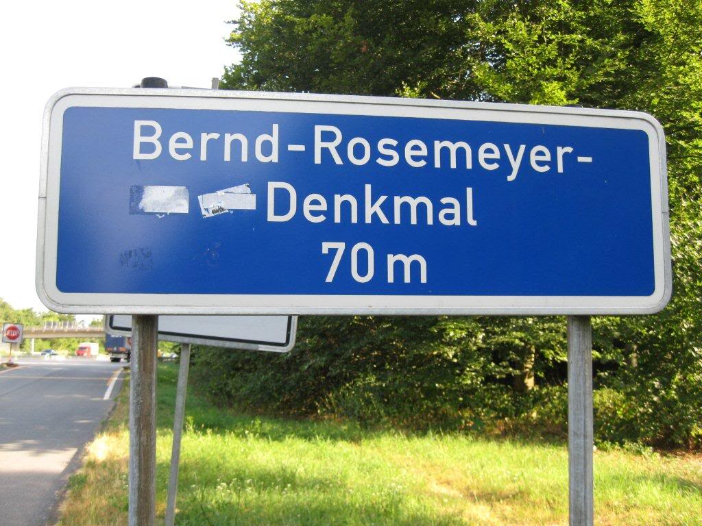 Name:  Bernd Rosemeyer Denkmal Restplatz on the A5 Autobahn IMG_3423.jpg
Views: 1920
Size:  143.3 KB