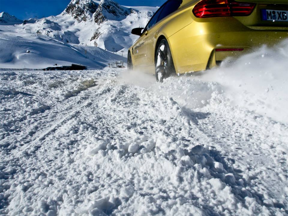 Name:  2015-bmw-m4-playing-in-the-snow-photo-gallery_10.jpg
Views: 731
Size:  112.6 KB