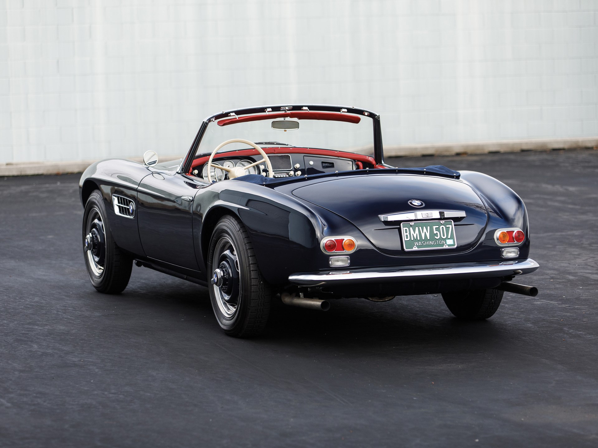 Name:  1958 BMW 507 Roadster S2 70157 RM Arizona 2019-33.jpg
Views: 3402
Size:  357.1 KB